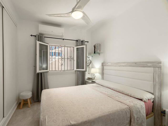 Image No.13-2 Bed Property for sale