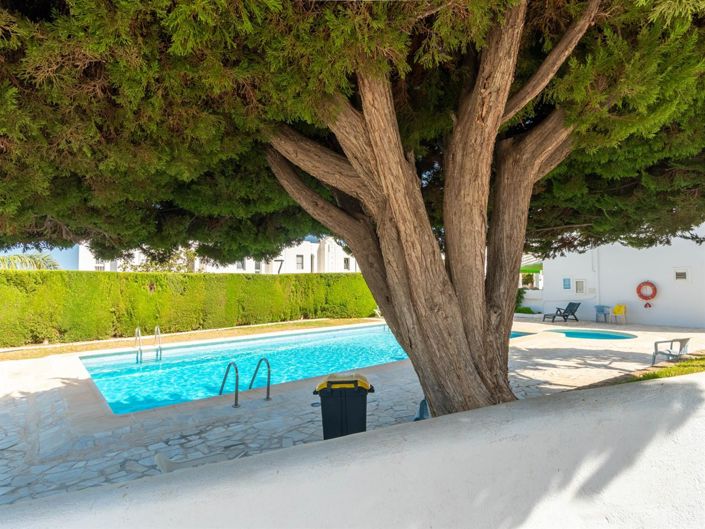 Image No.27-2 Bed Property for sale