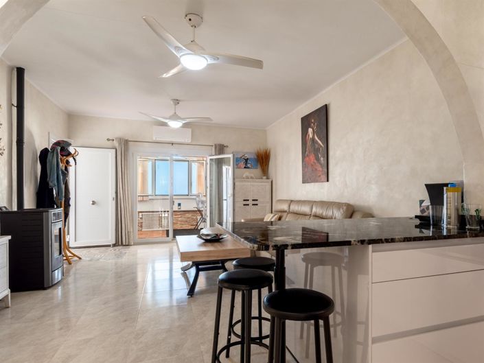 Image No.3-2 Bed Property for sale