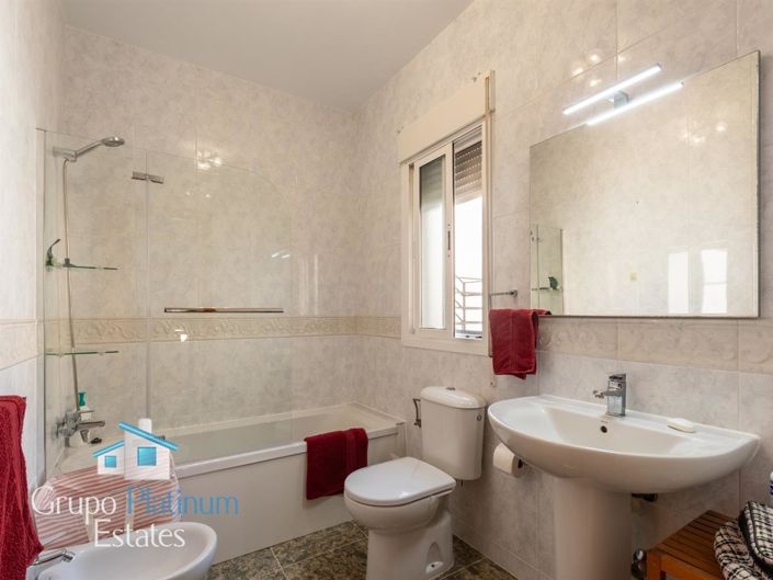 Image No.9-Propriété de 4 chambres à vendre à Los Lobos
