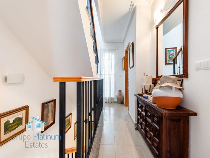 Image No.13-4 Bed Property for sale
