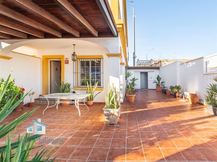 Image No.2-4 Bed Property for sale
