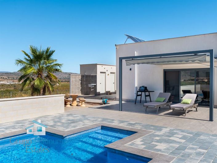 Image No.3-4 Bed Villa for sale