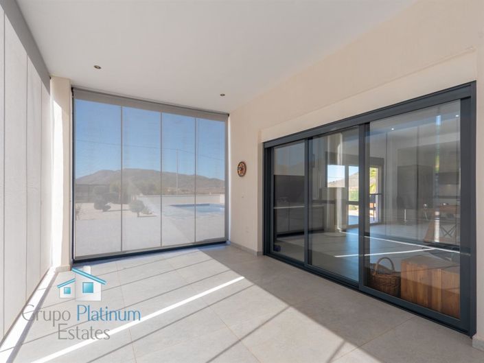 Image No.6-4 Bed Villa for sale
