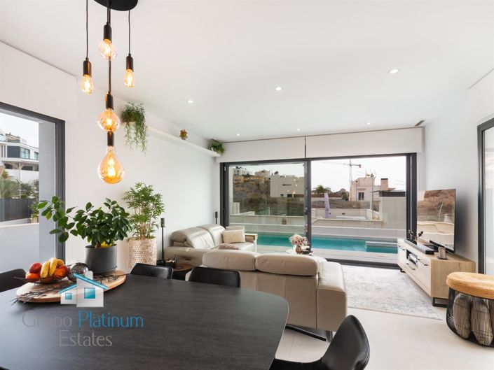 Image No.7-4 Bed Villa for sale