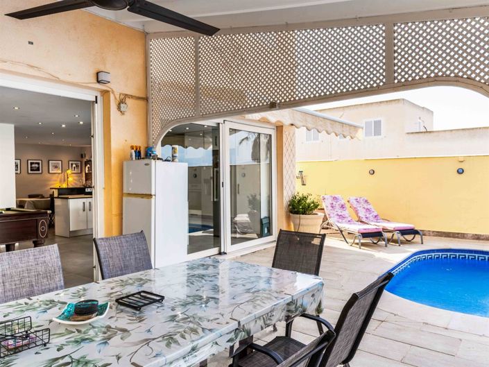 Image No.8-5 Bed Villa for sale