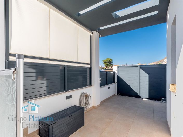 Image No.20-3 Bed Property for sale