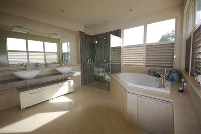 11674-master20bath2042resize