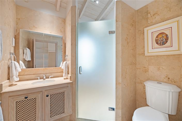 Image No.8-6 Bed Villa for sale