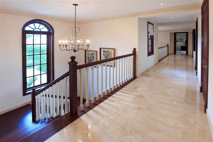 Image No.6-6 Bed Property for sale