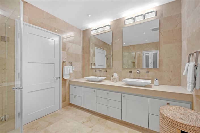 Image No.19-Appartement de 6 chambres à vendre à St James