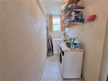 63769-heywoods179laundry