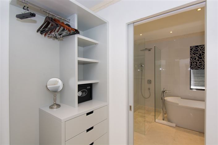 Image No.20-5 Bed Villa for sale