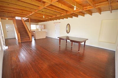enterprisealmasouthhouselivingroom