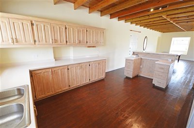 enterprisealmasouthhousespaciouskitchen