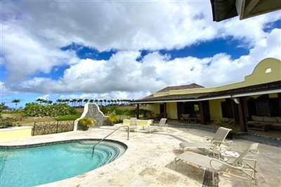 6aharbourviewpooloutdoorshower