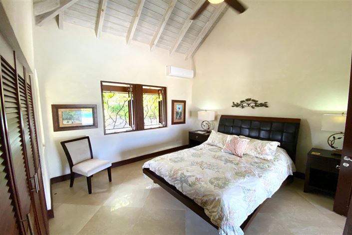 Image No.12-4 Bed Villa for sale