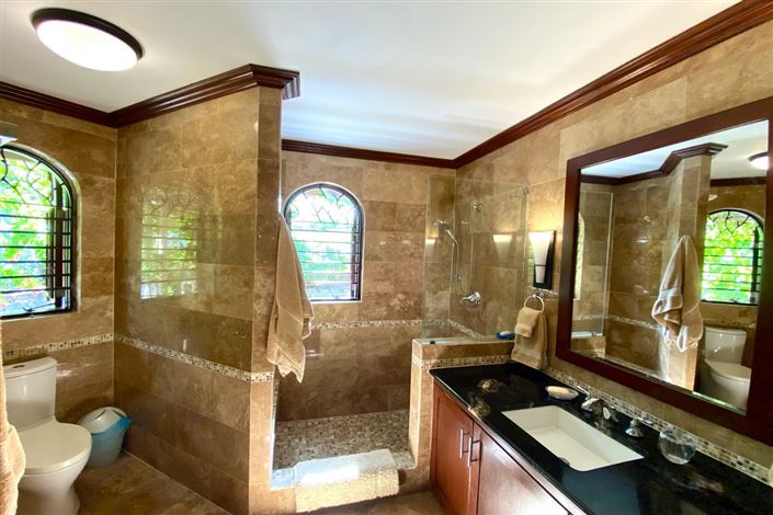 Image No.15-4 Bed Villa for sale