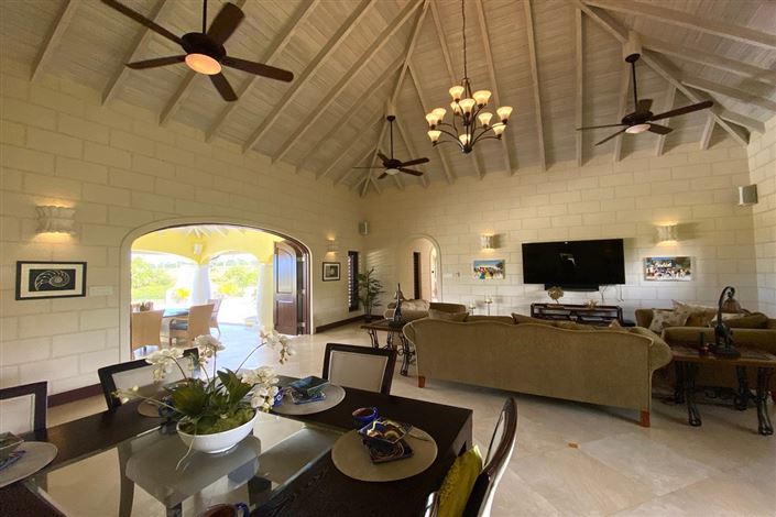 Image No.2-4 Bed Villa for sale