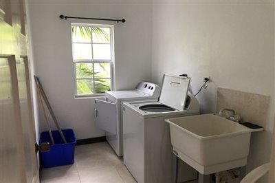 villaoflightpleasanthalllaundryroom