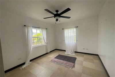 villaoflightmastersittingofficearea