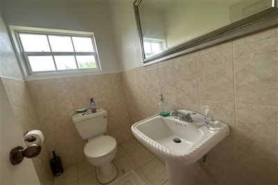 villaoflightpleasanthallpowderroom
