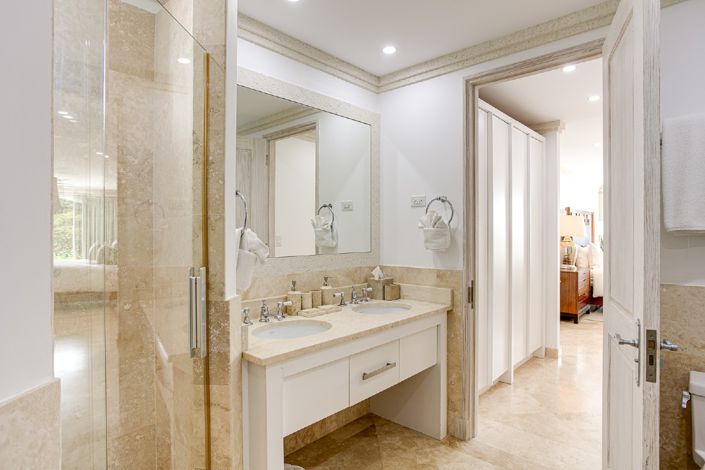 Image No.18-4 Bed Property for sale