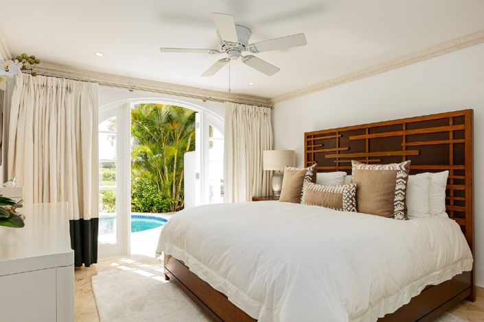 Image No.20-4 Bed Property for sale