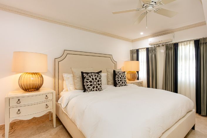 Image No.27-4 Bed Property for sale