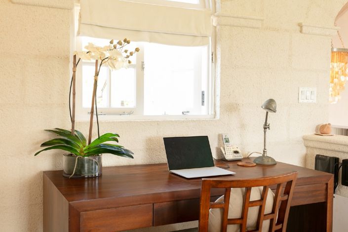 Image No.4-4 Bed Property for sale