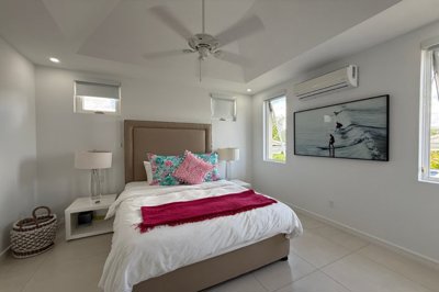 wmhills43-bedroom-red-291