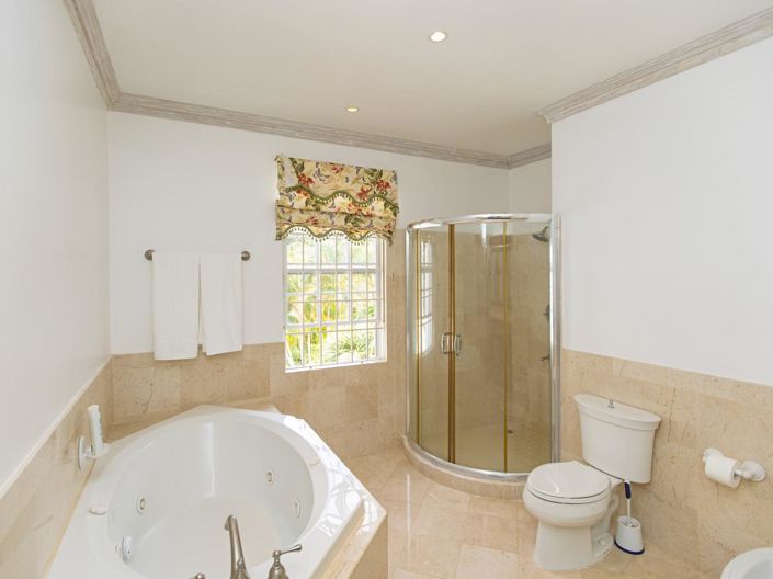 Image No.10-5 Bed Villa for sale