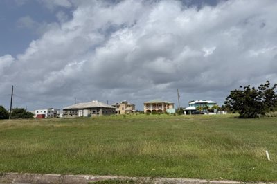 friendly-lot2080-road-view