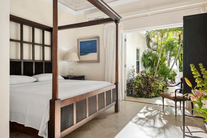 Image No.12-6 Bed Villa for sale