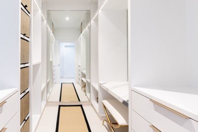 blueoysterspaciouscloset