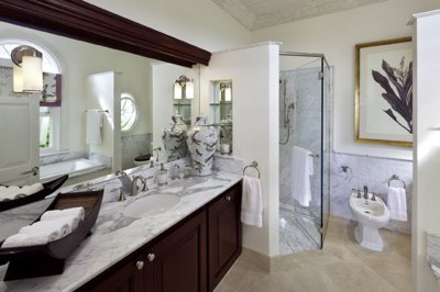 apeshillgreathousebathroomofbedroom311