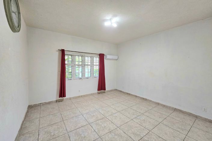 Image No.11-4 Bed Villa for sale