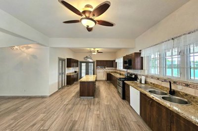 atlantic-pearl-120-kitchen