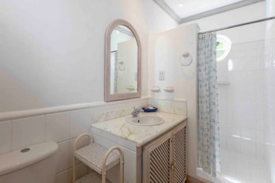 cassia-heights7-ensuite-bathroom