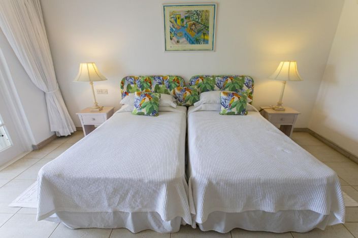 Image No.25-3 Bed Property for sale