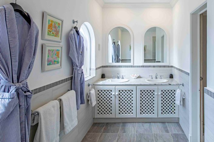 Image No.26-3 Bed Property for sale