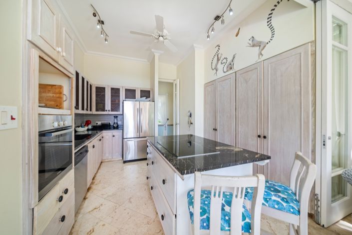 Image No.8-5 Bed Villa for sale