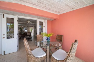 kingsbeach2011patioentry0970