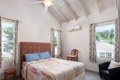 westwindsvillaguestbedroom11