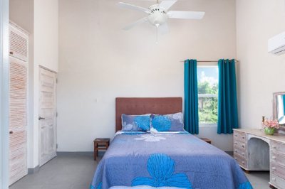 westwindsvillaprimarybedroom08