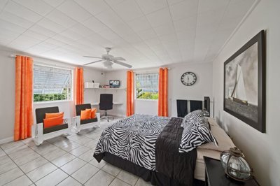 kentbridge-bedroom-orange-18