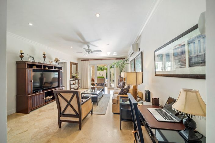 Image No.5-Propriété de 4 chambres à vendre à St James