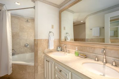 mbv103-ensuite-bathroom