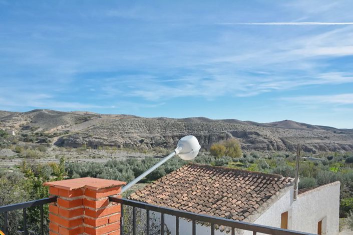 Image No.20-3 Bed Townhouse for sale