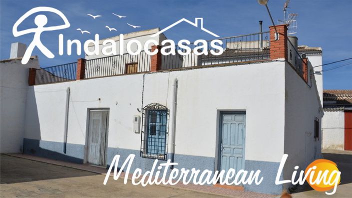 Image No.29-3 Bed Townhouse for sale